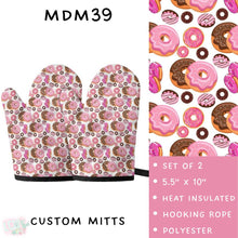 Load image into Gallery viewer, Mama&#39;s Batch Oven Mitts *Preorder (closes 3/17, LC#305)
